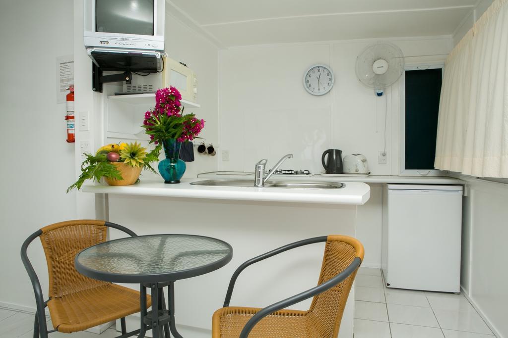 Sunhaven Beach Bungalows (Adults Only) Rarotonga Oda fotoğraf