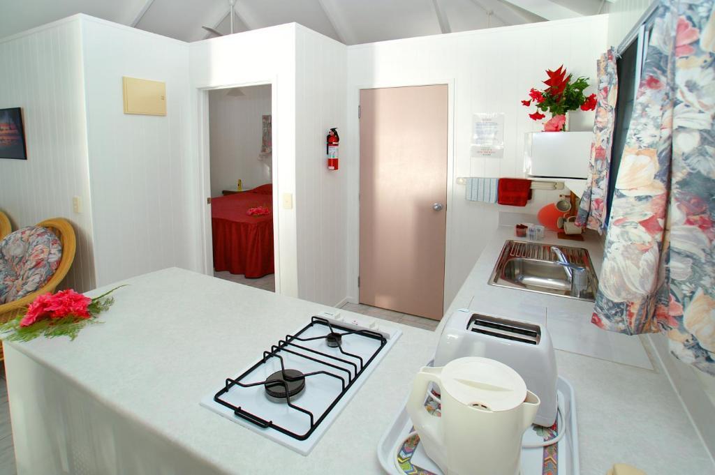 Sunhaven Beach Bungalows (Adults Only) Rarotonga Oda fotoğraf